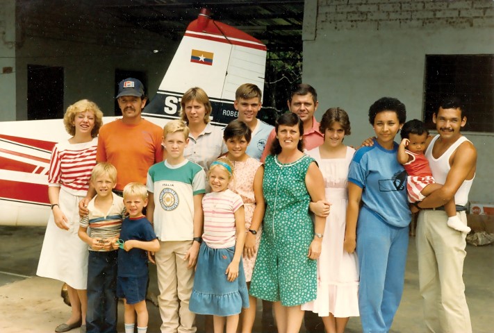 Mark and Joyce Cain with the Guahibo team right after evacuating in 1987